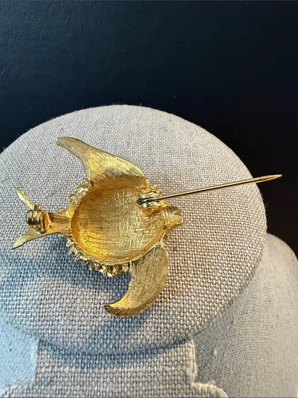 N/A elegant gold